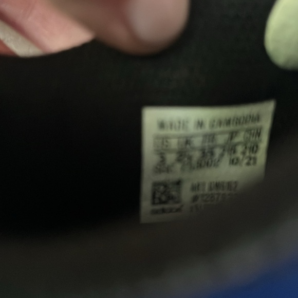 Adidas Boys baseball cleats, size 3 - Picture 7 of 7